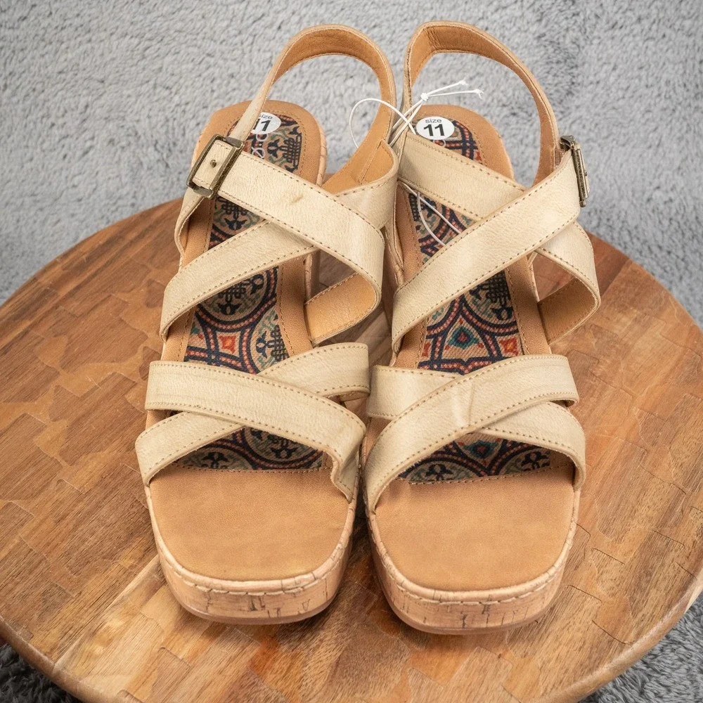 NEW ! BOC Women Chiana LI Wedge Sandal Beige Size 11
